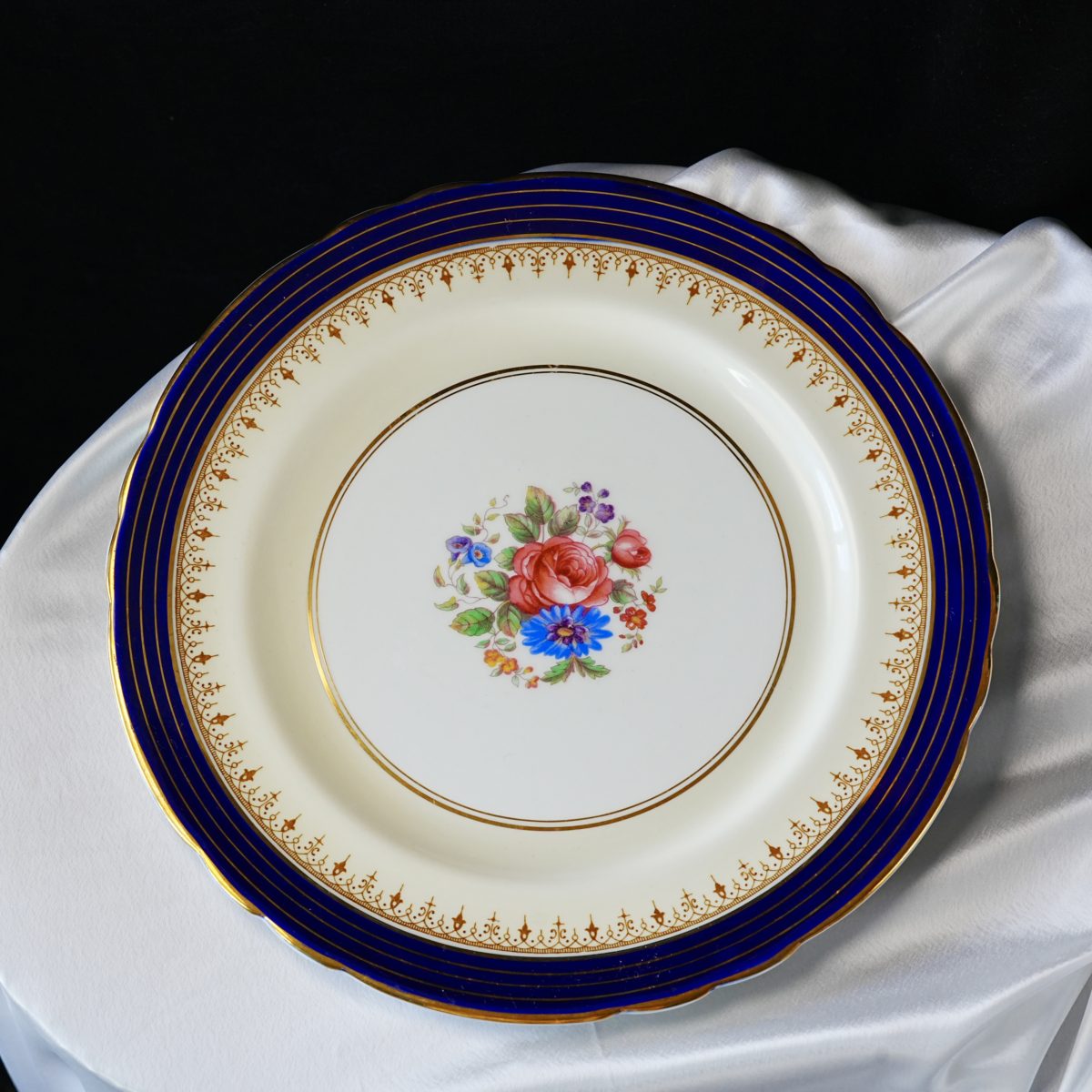 Vintage Aynsley Dorchester Plate photo 4