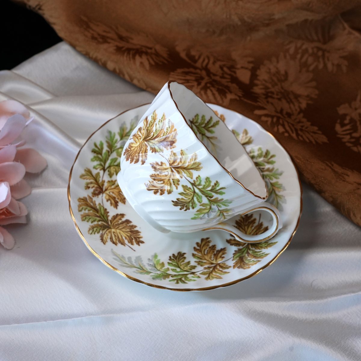 Vintage Aynsley Fern Leaf Teacup and Saucer photo 5