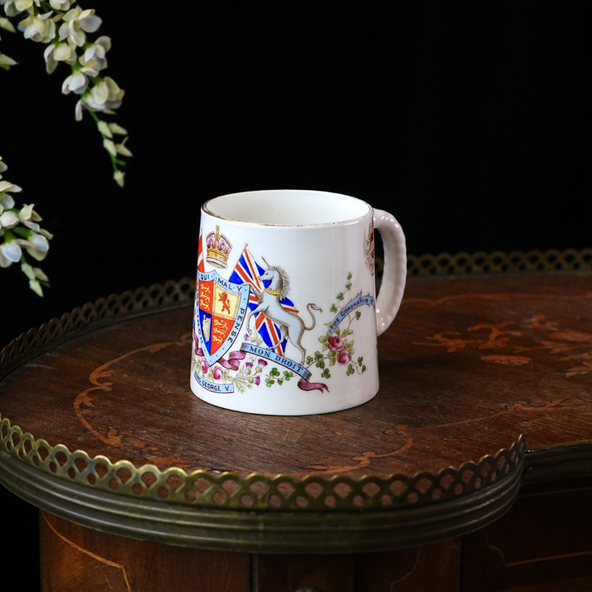 Antique Aynsley King George V Coronation Mug 1911 – Royal Arms, British Empire Crests, Sun Never Sets, Gold Rim, Drum Shape, England