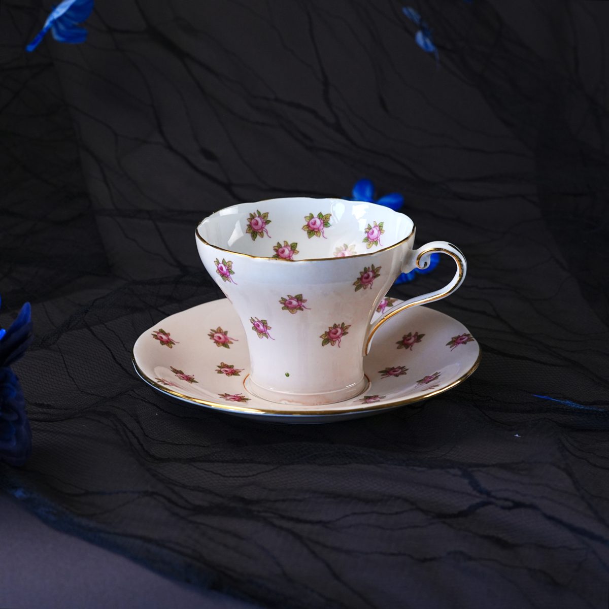 Vintage Aynsley Pink Rosebud Corset Teacup & Saucer – Sprigged Buds, Pale Ground, Gilt Trim, Cottagecore Bone China, England 1960s