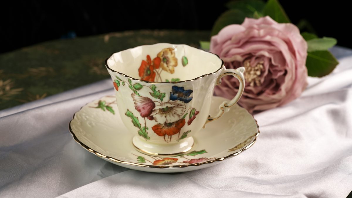 Vintage Aynsley Poppy Teacup & Saucer – Colourful Floral on Cream, Embossed Texture, Gold Trim, Fine Bone China, England 1940s