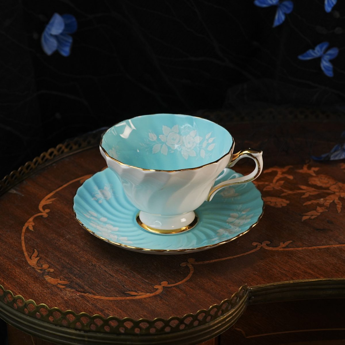 Vintage Aynsley Turquoise Teacup & Saucer – White Rose Sprays, Swirl Fluted Shape, Gilt Scalloped Rim, Fine Bone China, England 1950s