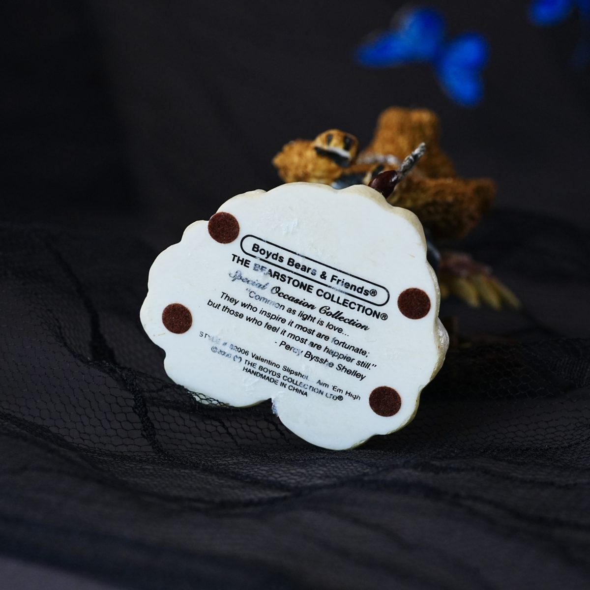 Maker's mark on the base of Vintage Boyds Bears Bearstone Valentino Slipshot Cupid Figurine