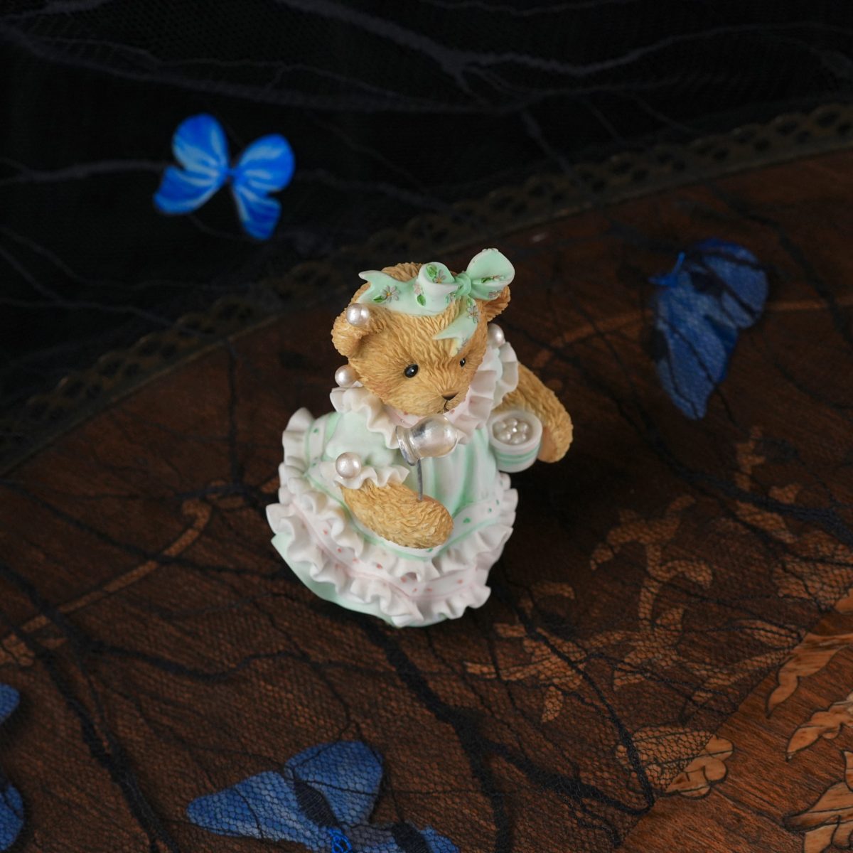 Vintage Cherished Teddies Blaire Figurine – Charter Symbol of Membearship CT110, Club Exclusive, Pearls Bell, Enesco Hillman, 2004