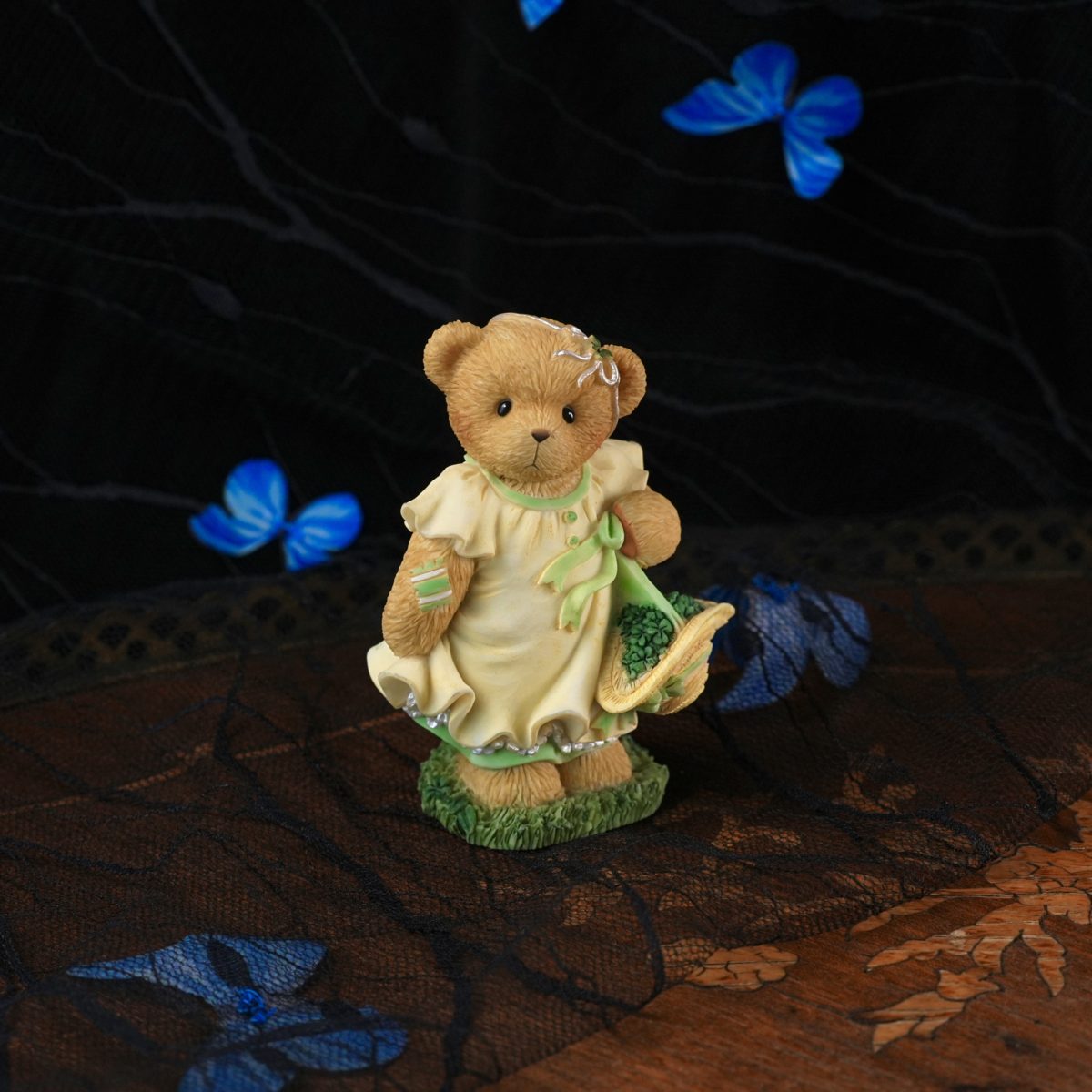 Vintage Cherished Teddies Irish Shamrock Bear Figurine – Wishing You A Lifetime Of Shamrocks And Smiles, Enesco Hillman Resin, 2004