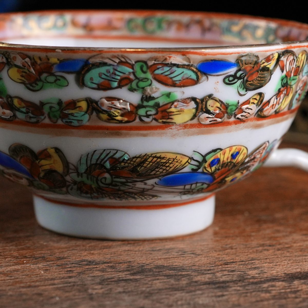 Antique Chinese Export Butterfly Teacup photo 4