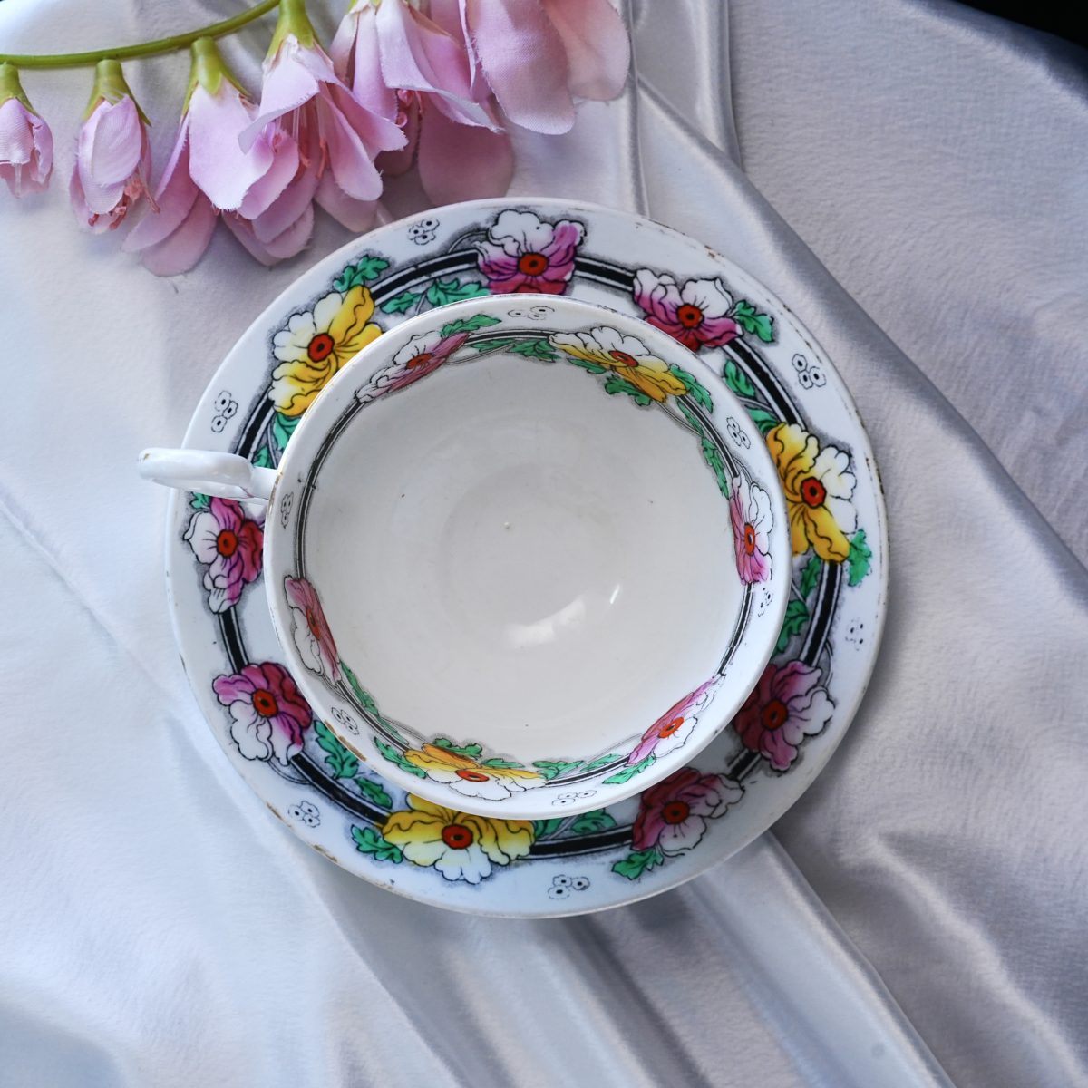 Vintage Art Deco Anemone Teacup and Saucer photo 4