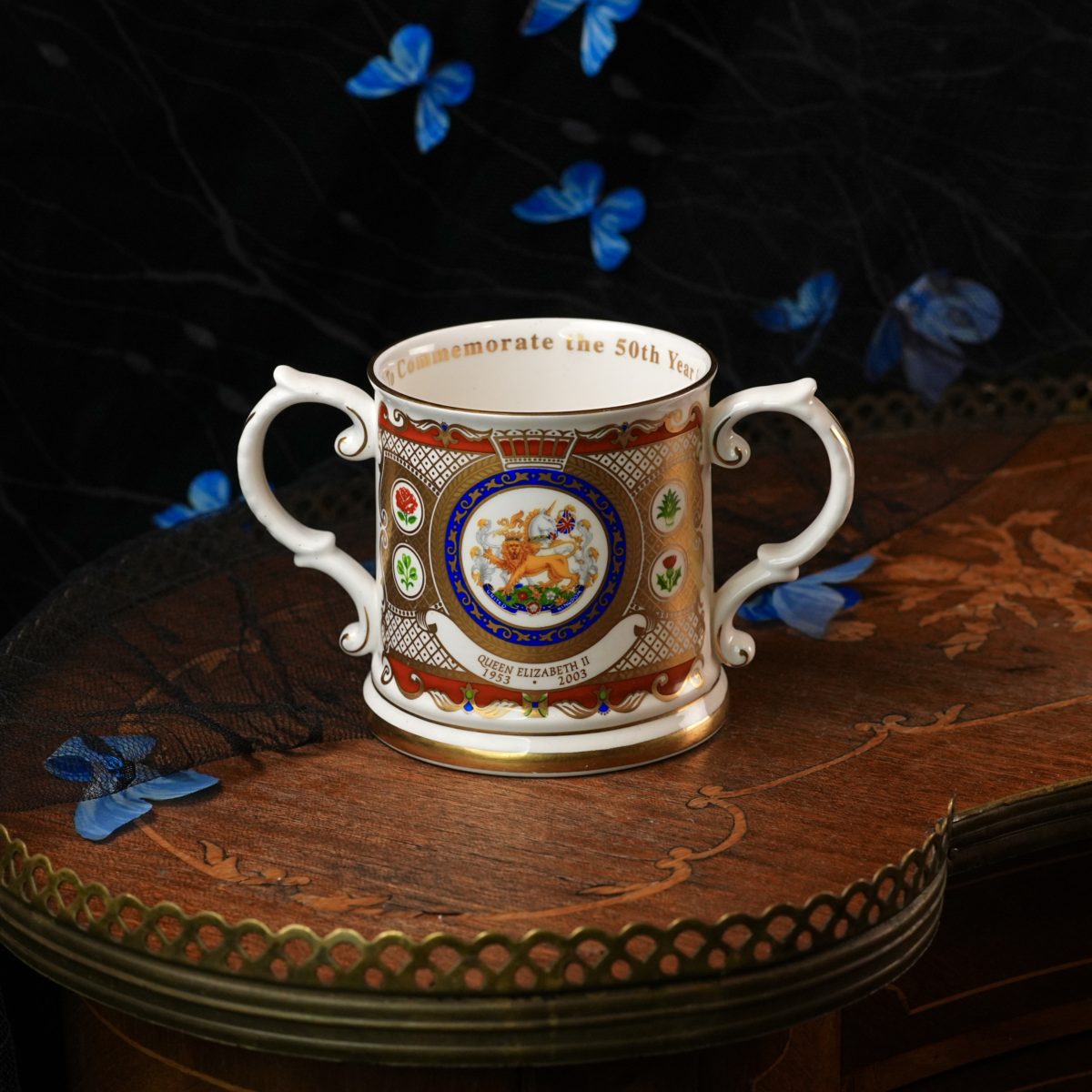 Vintage Eximious Queen Elizabeth II Loving Cup – Royal Succession Table, Ten Monarchs, Heavy Gilt Twin Handled, Golden Jubilee England 2003