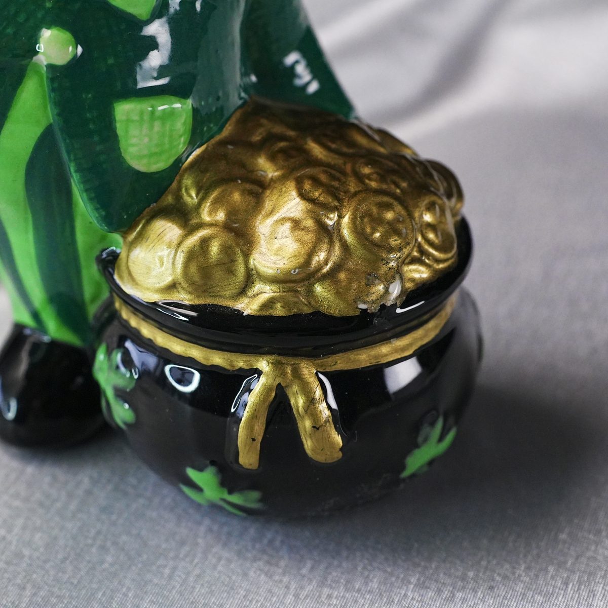 Vintage Fitz and Floyd "Luck O' The Irish" Leprechaun with Pot of Gold Figurine photo 5