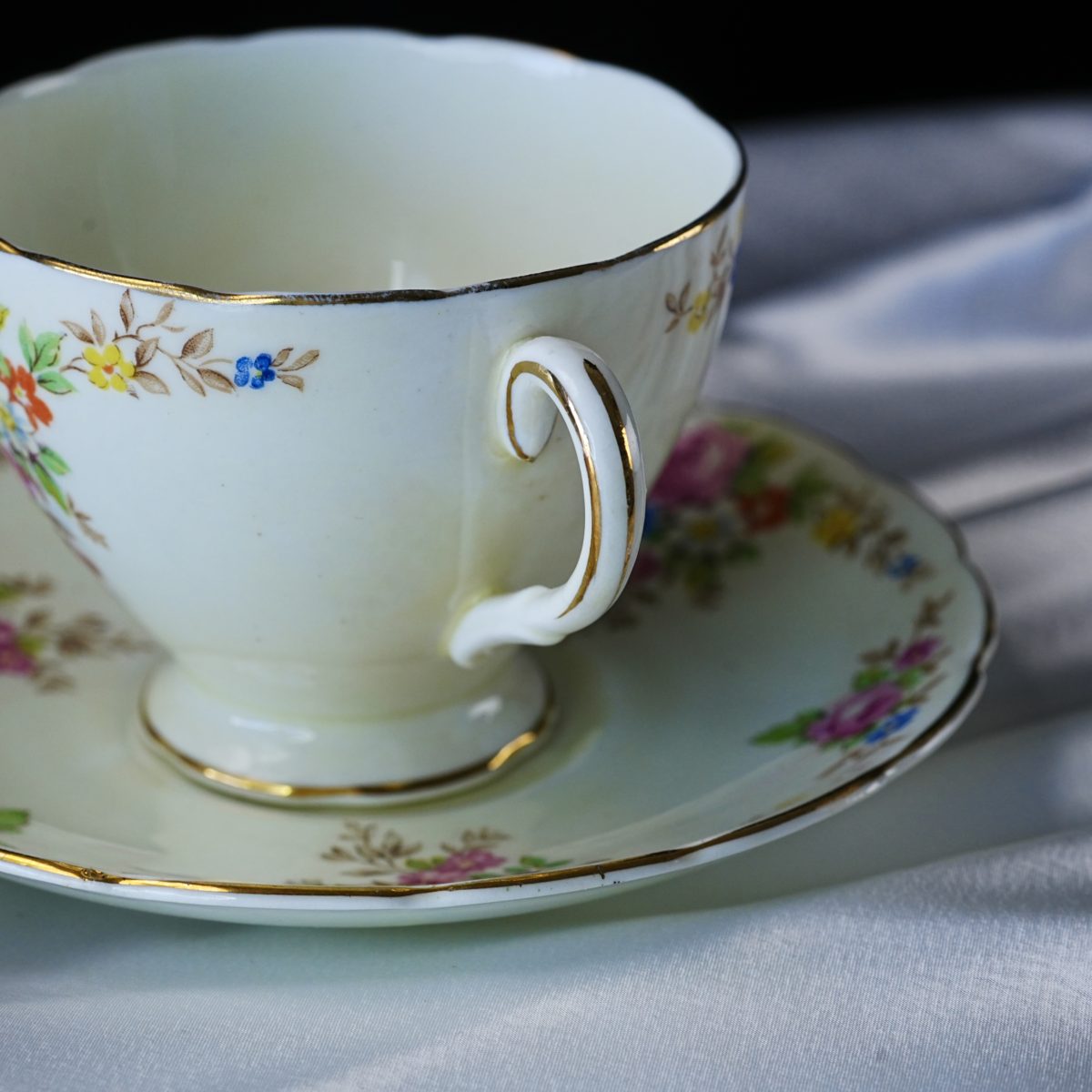 Vintage Foley China Floral Spray Teacup and Saucer photo 3