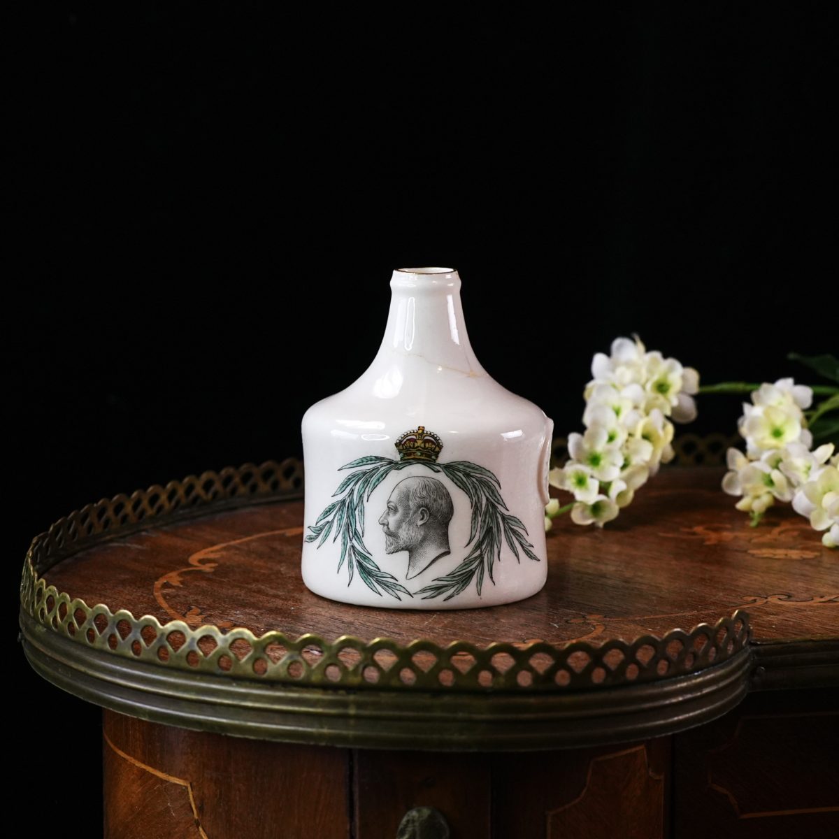 AS IS Antique W.H. Goss Edward VII Memorial Sack Bottle – "The Peacemaker," Crested China, Dartmouth Model, England Circa 1910