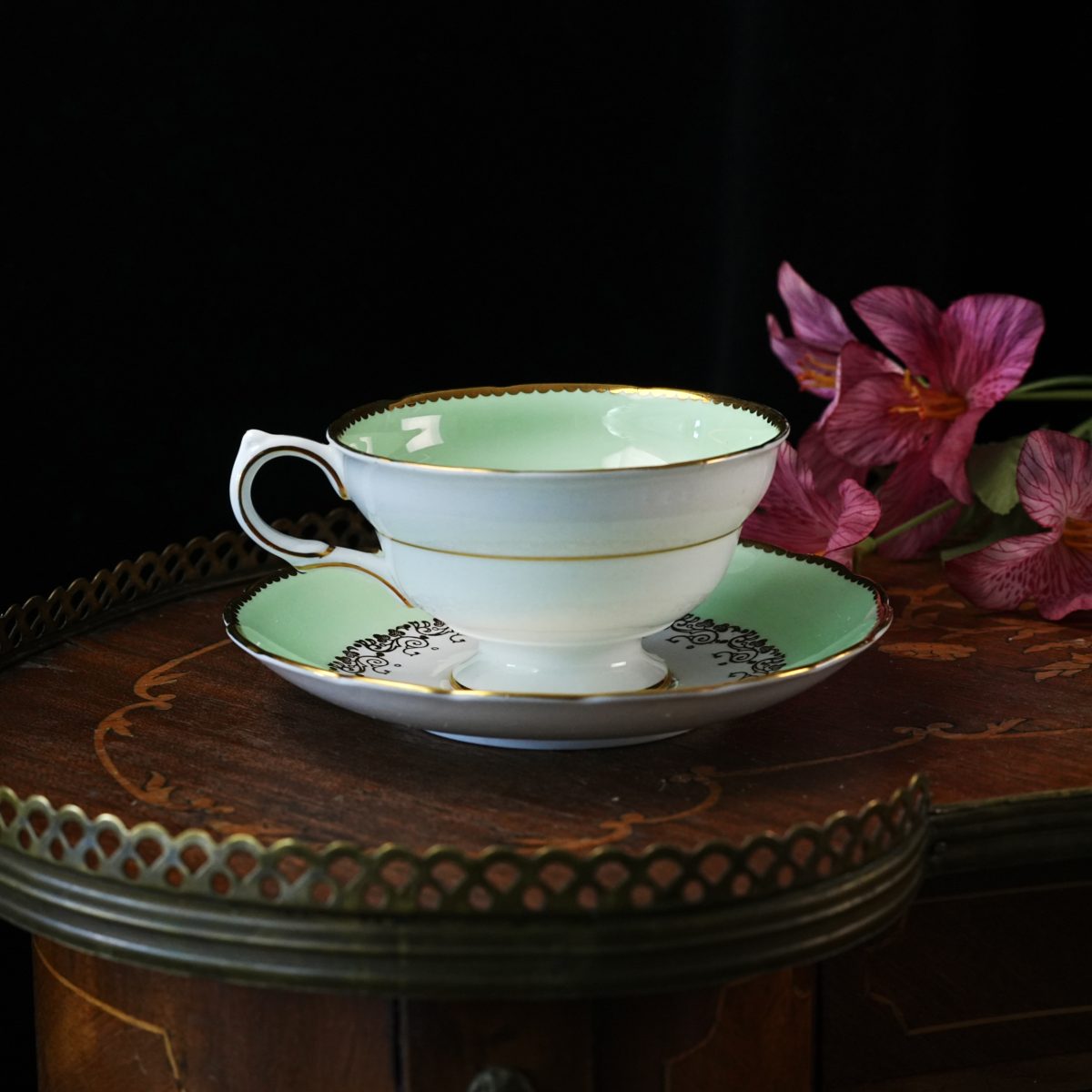 Vintage Grosvenor Apple Green Teacup & Saucer photo 5