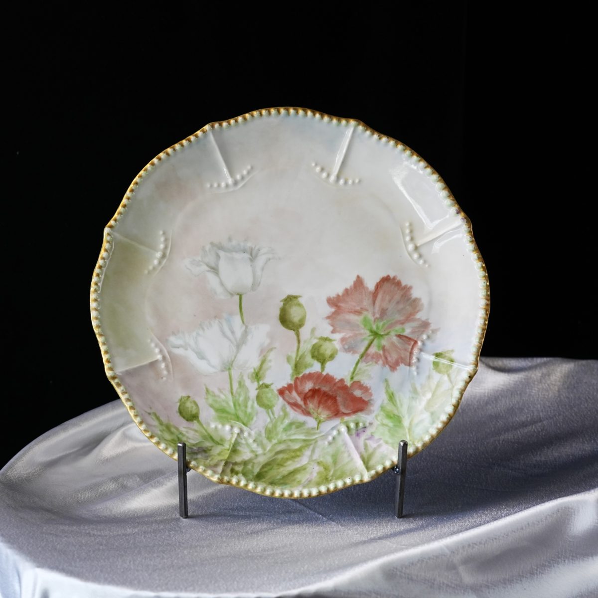 Antique 1899 Limoges Hand-Painted Poppy Plate – Dated "Christmas 1899", White & Red Poppies, Beaded Rim, Elite L France