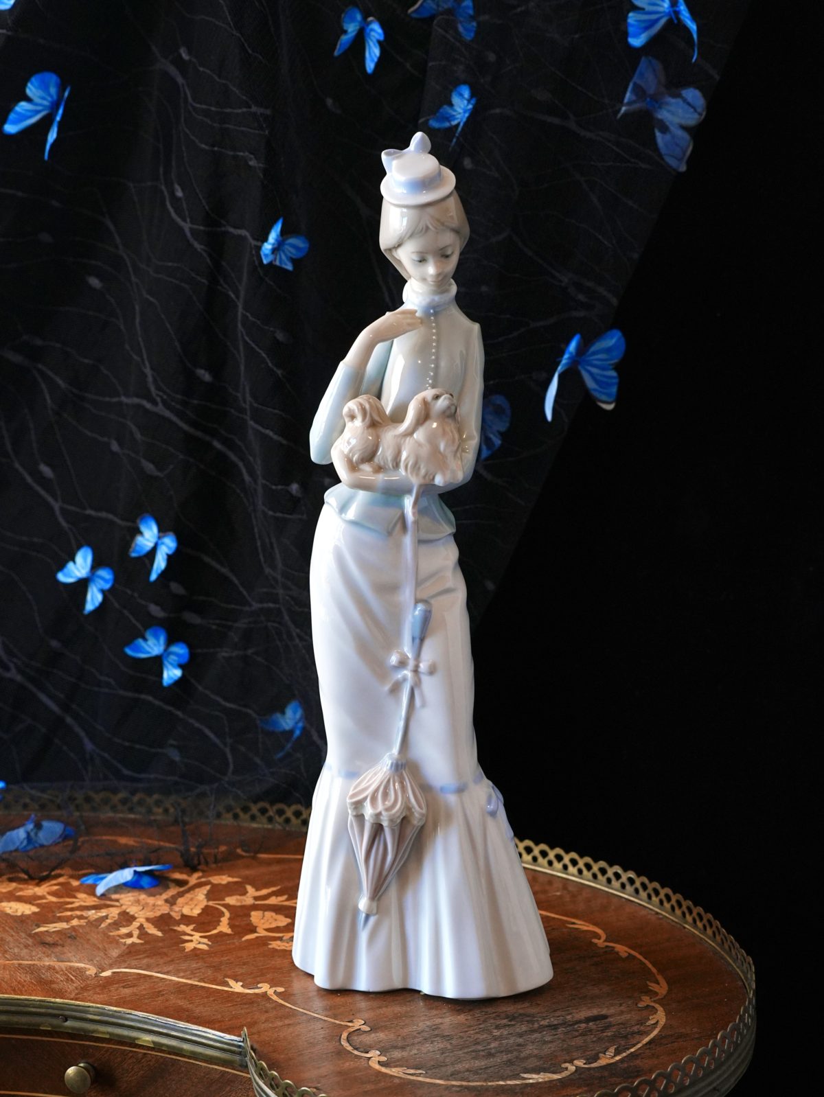 Vintage Lladro A Walk with the Dog Figurine 4893 – Retired Edwardian Lady Holding Pekingese and Parasol, Handmade Porcelain Spain, 1980s