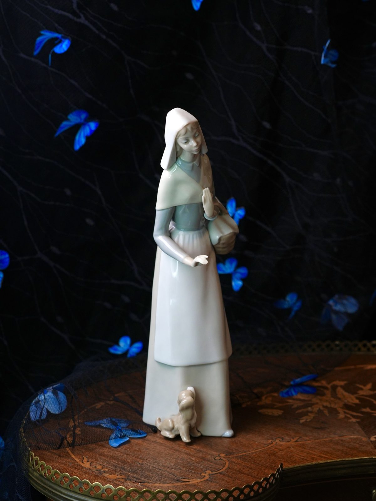 Vintage Lladro Shepherdess with Dog Figurine 1034 photo 2