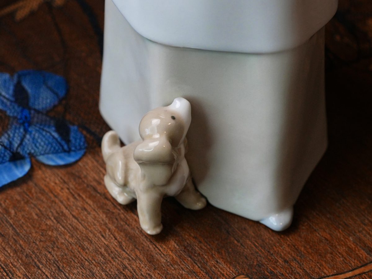 Vintage Lladro Shepherdess with Dog Figurine 1034 photo 3