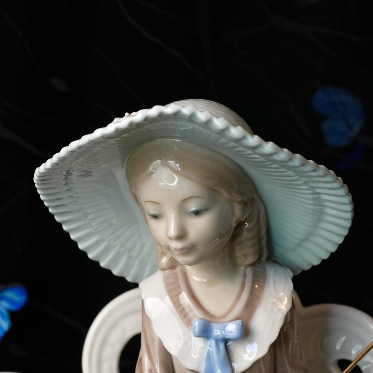Vintage Lladro Waiting in the Park Figurine 1374 photo 3