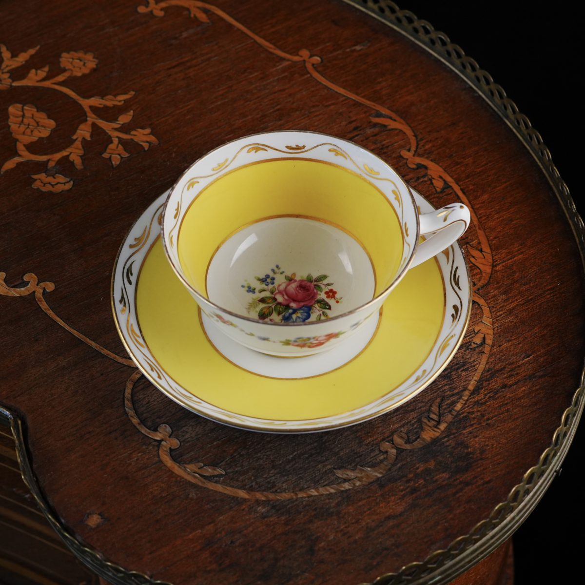 Vintage Paragon Yellow Cabinet Teacup & Saucer – Reproduction of Queen Mary's Service, Rose Swag, Gilt Handle, Bone China England, 1940s