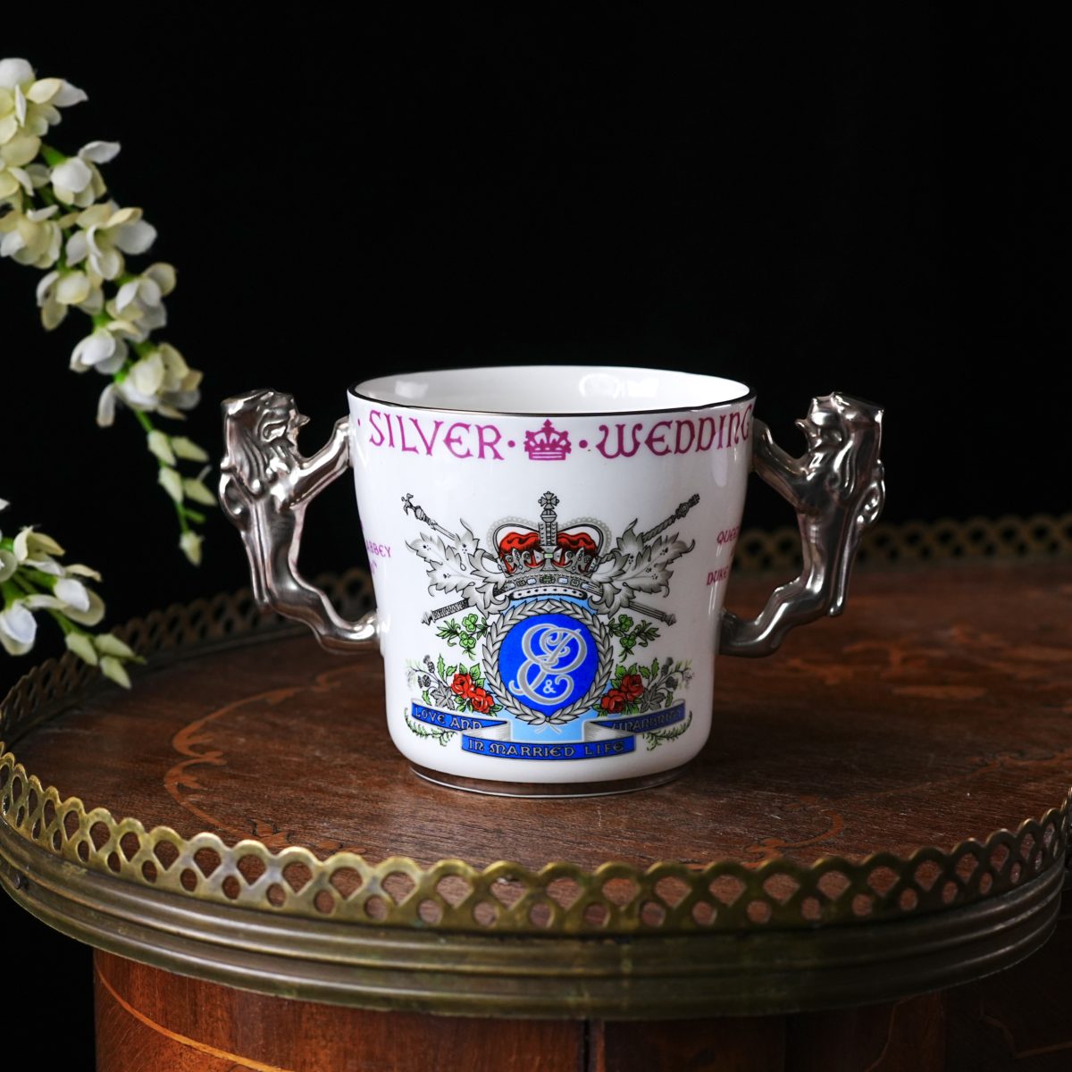 Vintage Paragon Silver Wedding Loving Cup 1972 – Queen Elizabeth II & Duke of Edinburgh, Silver Lustre Lion Handles, Bone China, England