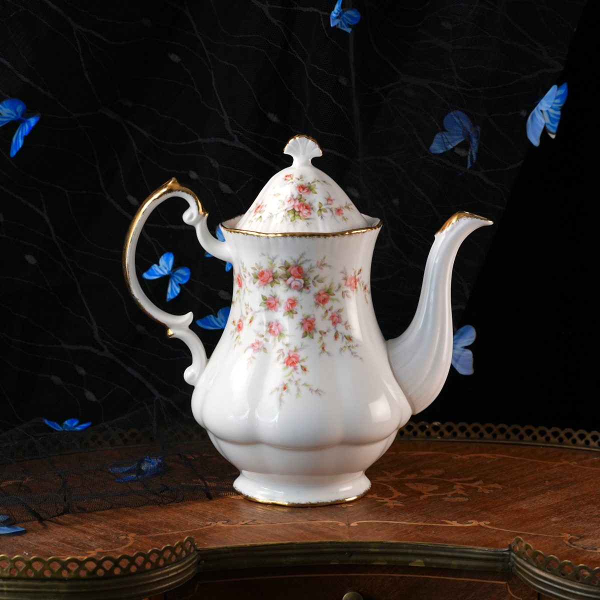 Vintage Paragon Victoriana Rose Teapot photo 2