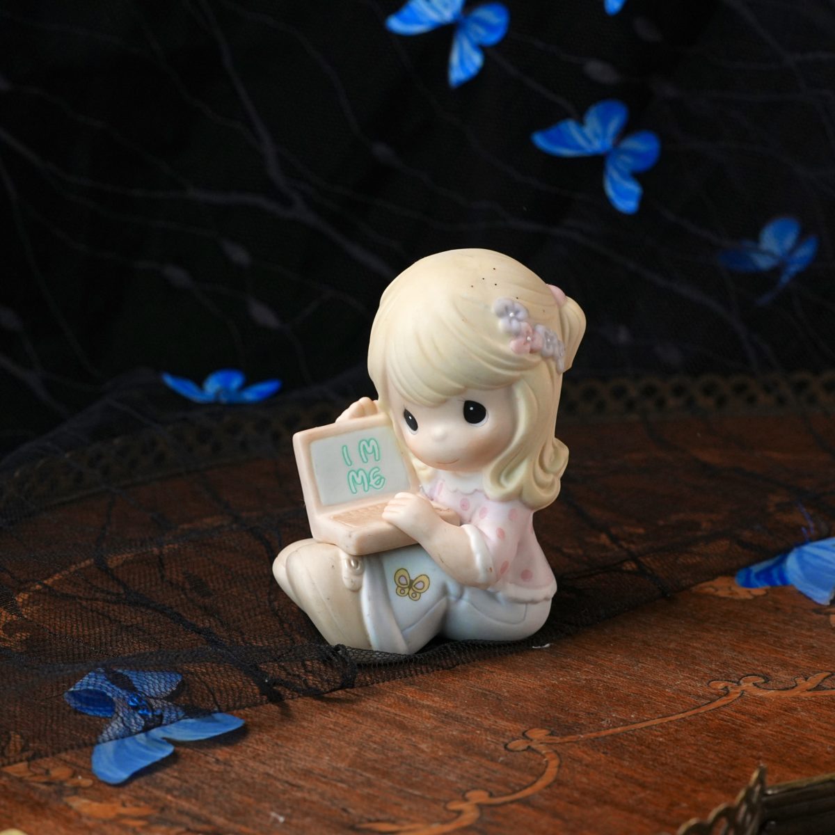 Vintage Precious Moments I M ME Girl with Laptop Figurine – Sam Butcher Signed Bisque Porcelain, Teardrop Eyes, Enesco Collectible, 2005