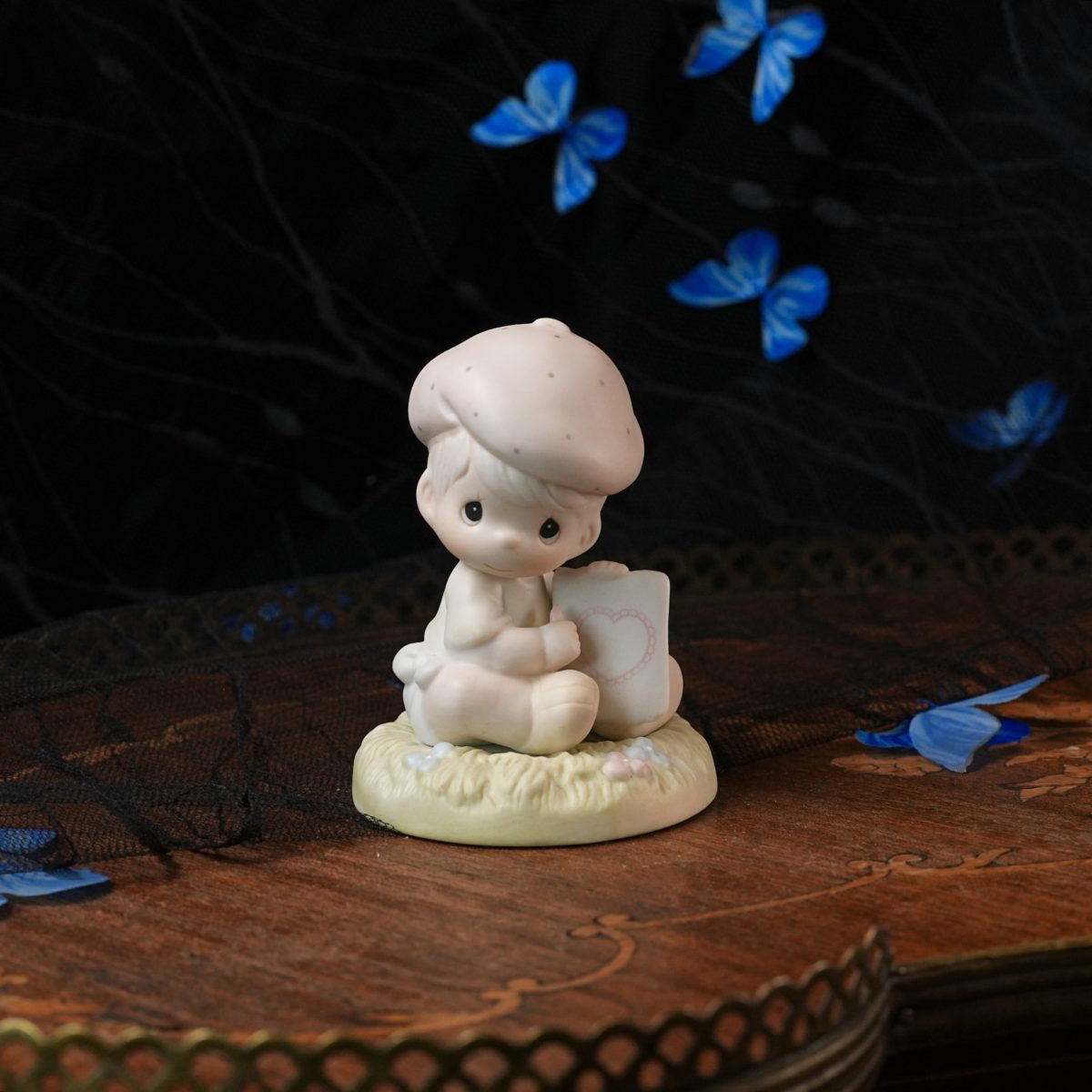 Vintage Precious Moments Loving You Dear Valentine 306932 – Baby Collection, First Year Sword Mark, Unglazed Bisque, Heart Card Motif 1997