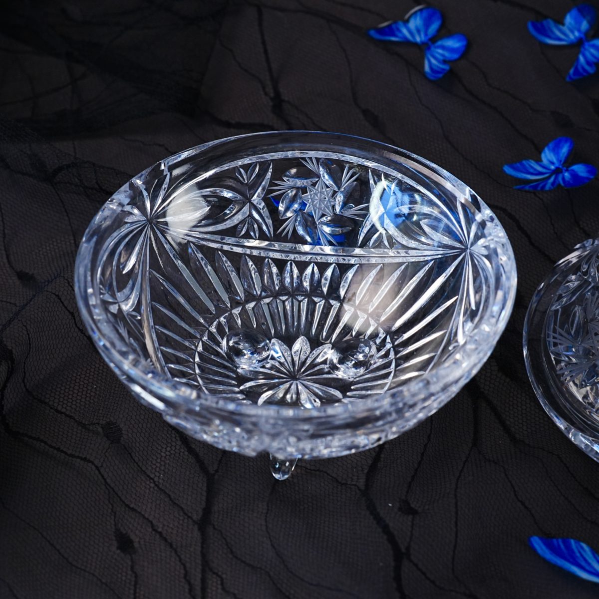 Pressed Crystal Pinwheel Footed Lidded Candy Dish photo 4