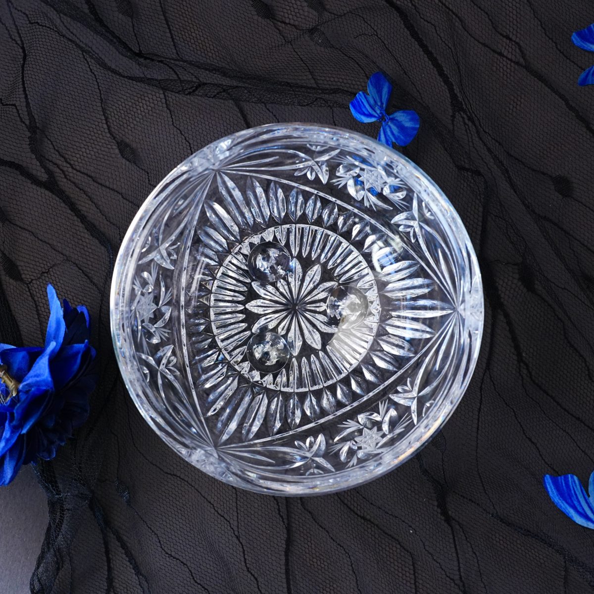 Pressed Crystal Pinwheel Footed Lidded Candy Dish photo 5