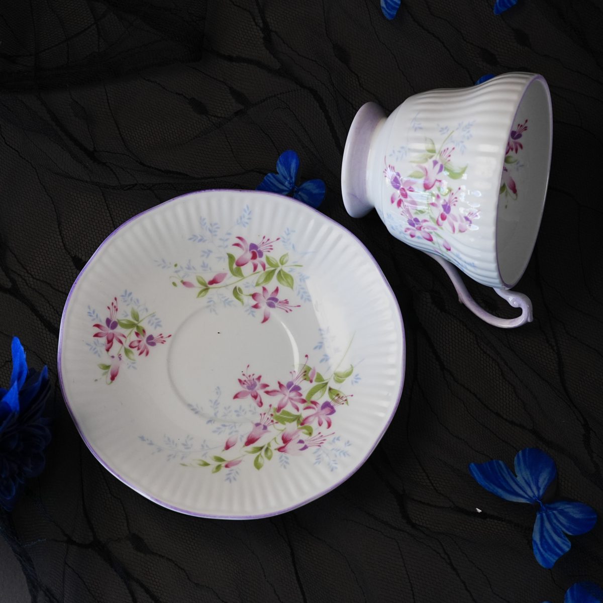 Queens Rosina Lilac Fuchsia Hand Painted Teacup photo 3