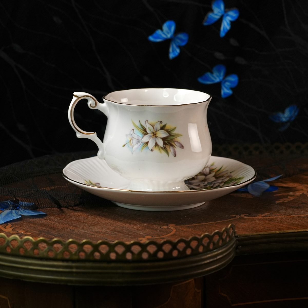 Vintage Queen's Rosina Quebec Teacup and Saucer photo 5