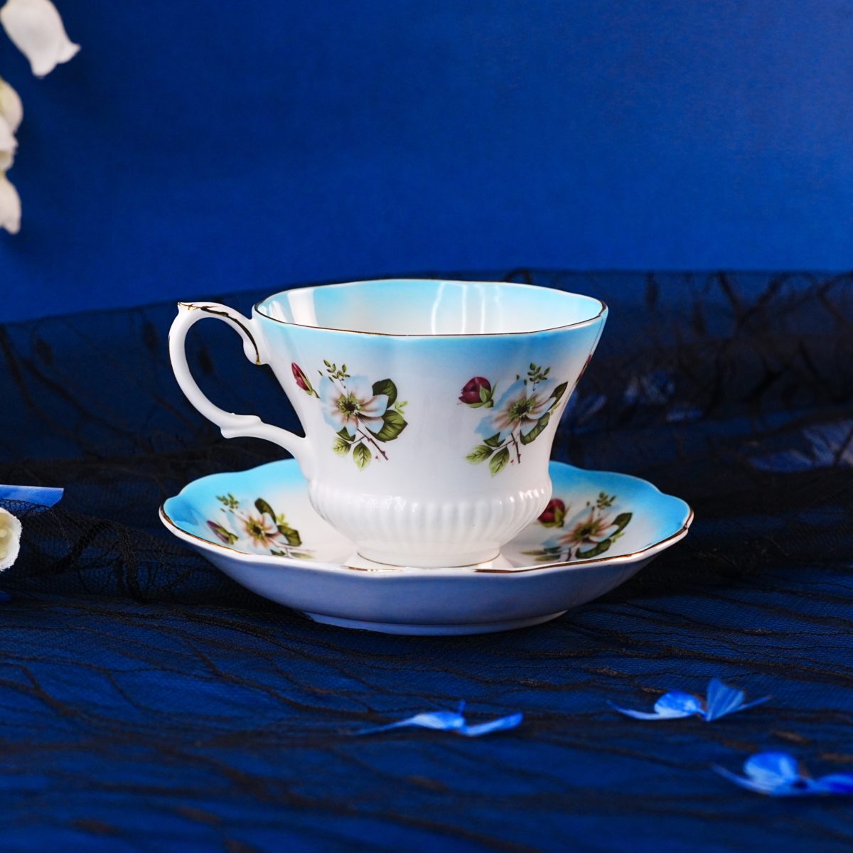 Vintage Royal Albert Blossom Teacup & Saucer photo 4