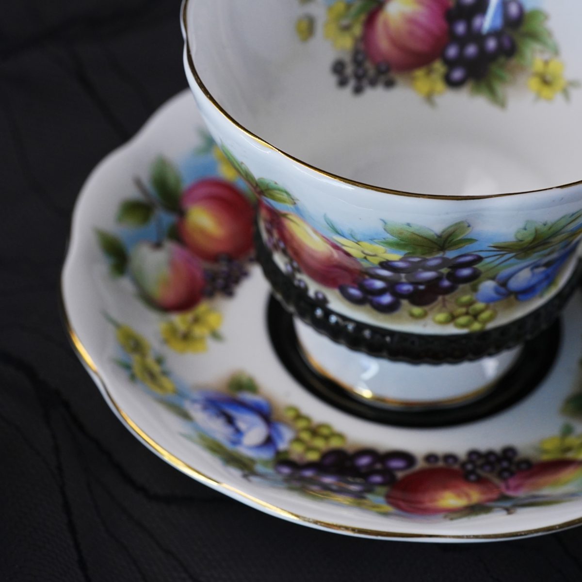 Vintage Royal Albert Country Fayre Kent Teacup & Saucer photo 2