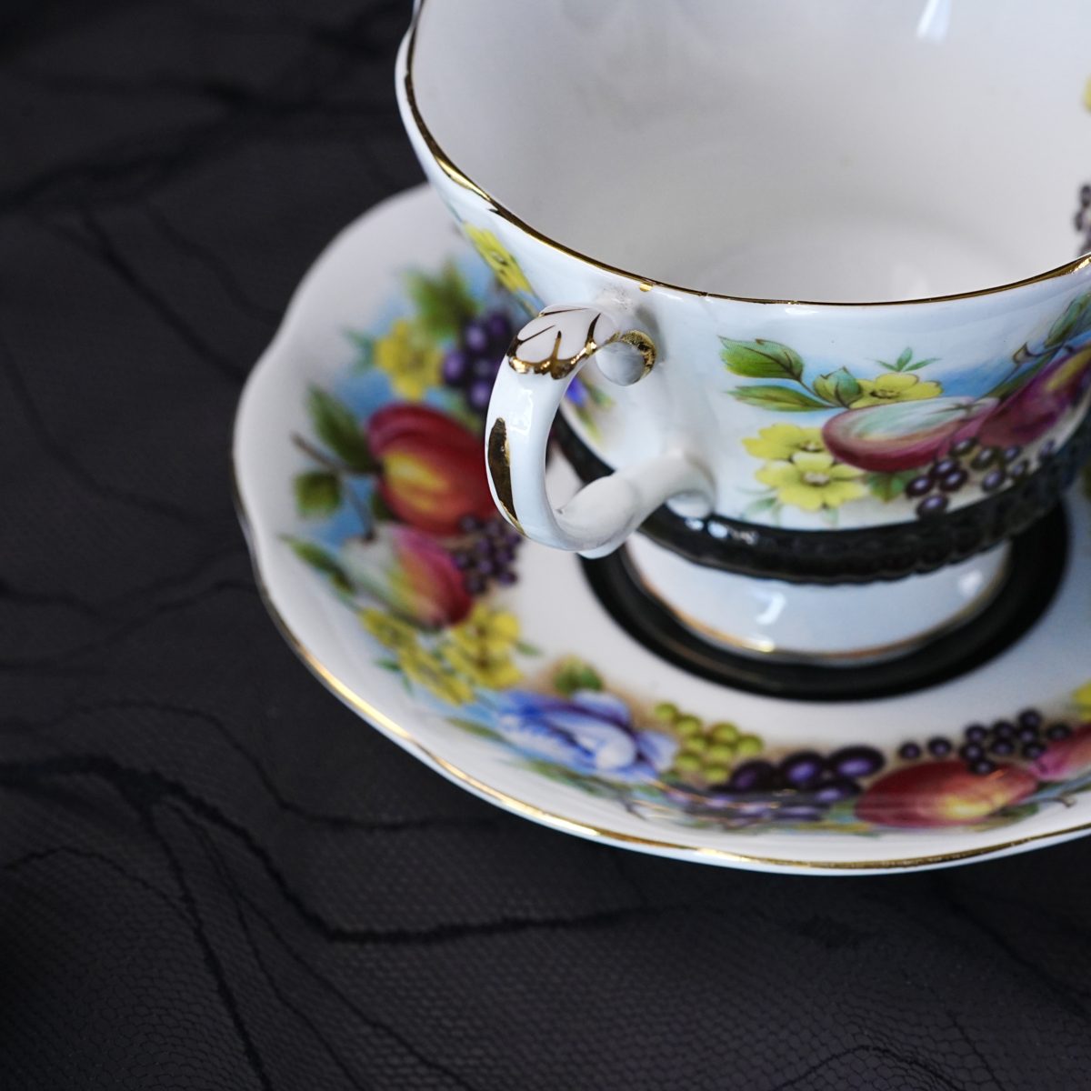 Vintage Royal Albert Country Fayre Kent Teacup & Saucer photo 3