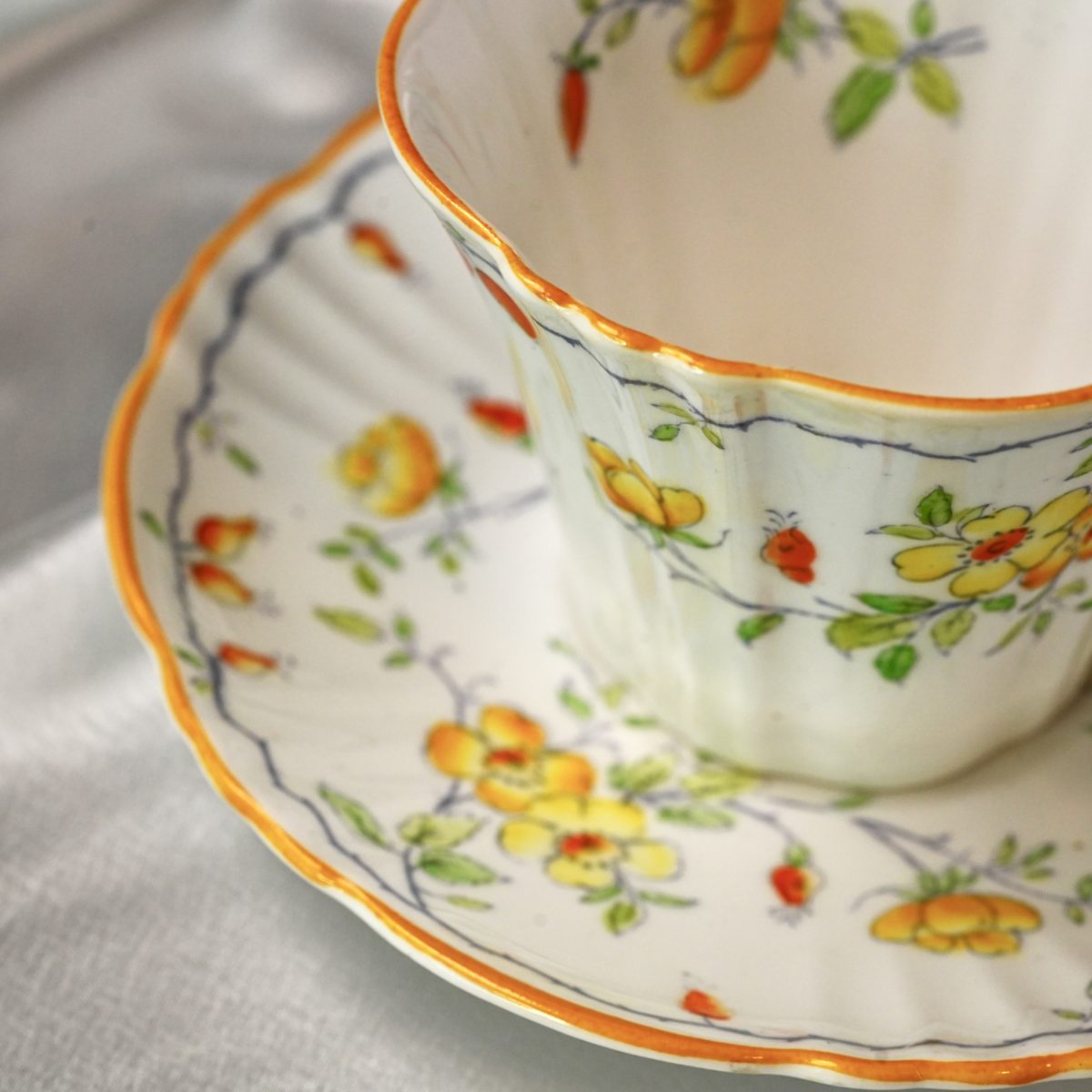 Vintage Royal Albert Crown China Teacup & Saucer photo 3