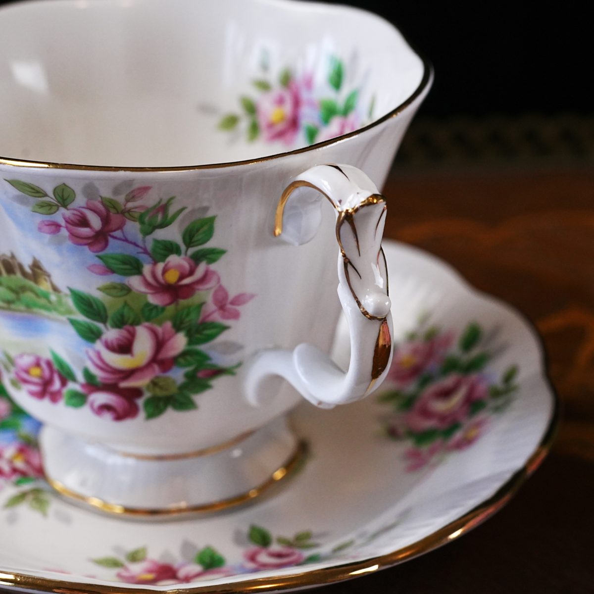 Vintage Royal Albert "England's Glory" Teacup & Saucer photo 2