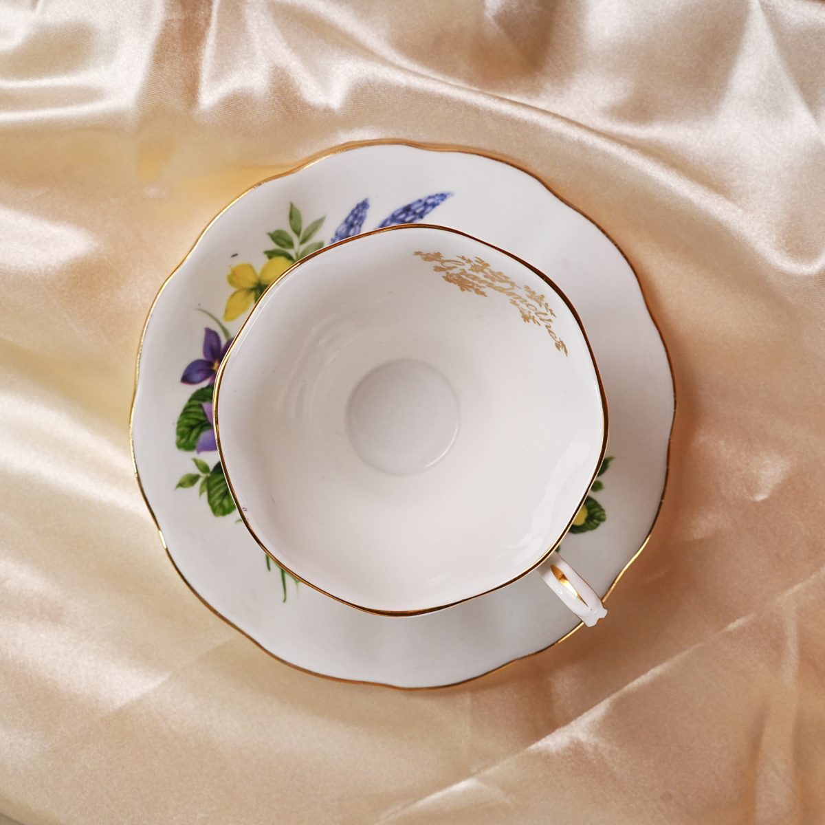 Vintage Royal Albert Grandmother Teacup & Saucer photo 4