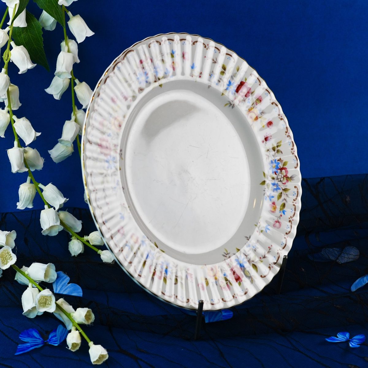 Vintage Royal Albert "Jubilee Rose" Dinner Plate photo 2