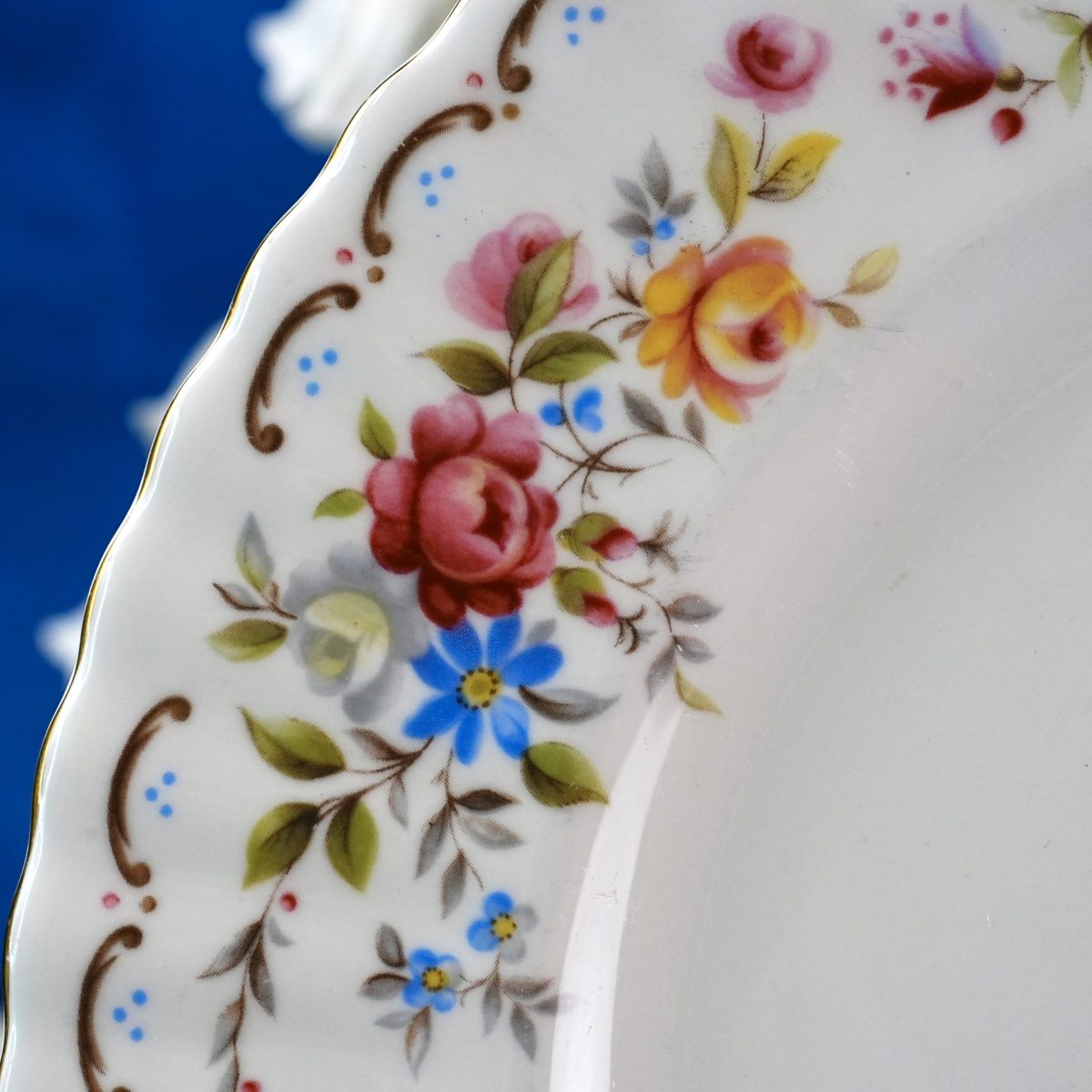 Vintage Royal Albert "Jubilee Rose" Dinner Plate photo 3