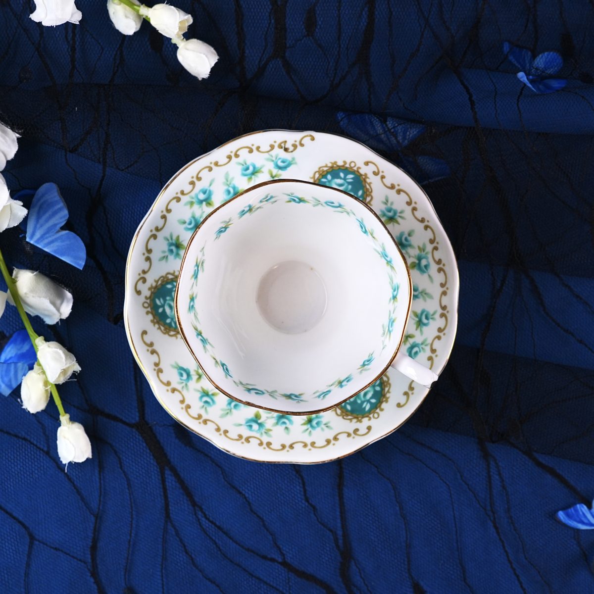Vintage Royal Albert "Memento" Teacup & Saucer photo 3