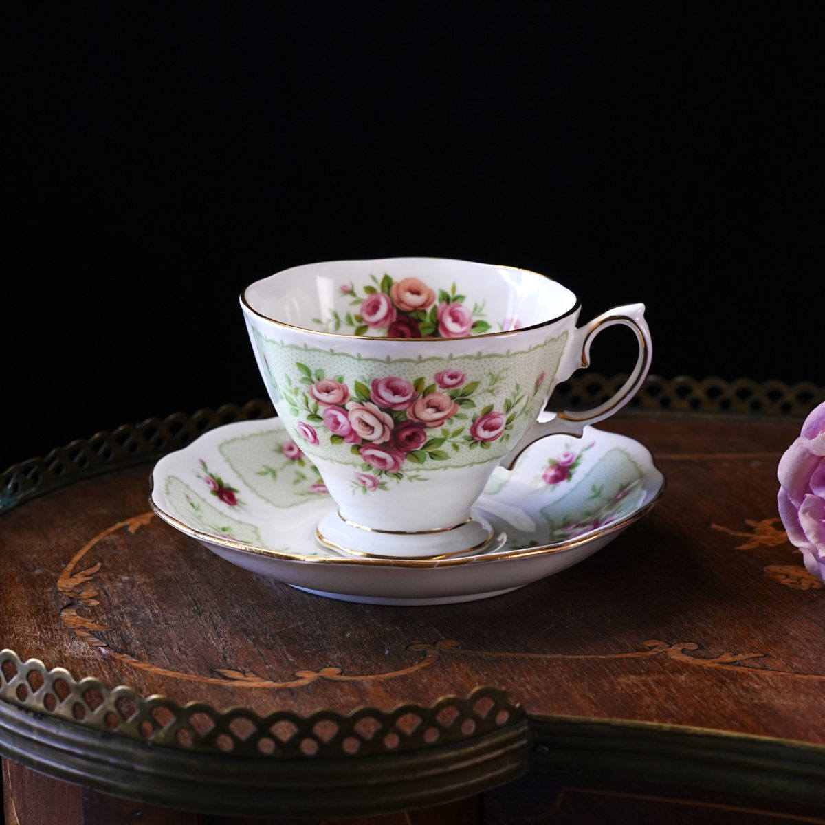 Vintage Royal Albert Pink Rose Teacup & Saucer – Green Cartouche Ground, Cabbage Rose Bouquet, Scalloped Rim, Bone China, England 1970s