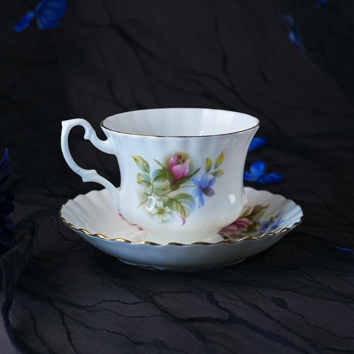 Vintage Royal Albert Pink Yellow Cabbage Rose Teacup & Saucer photo 5