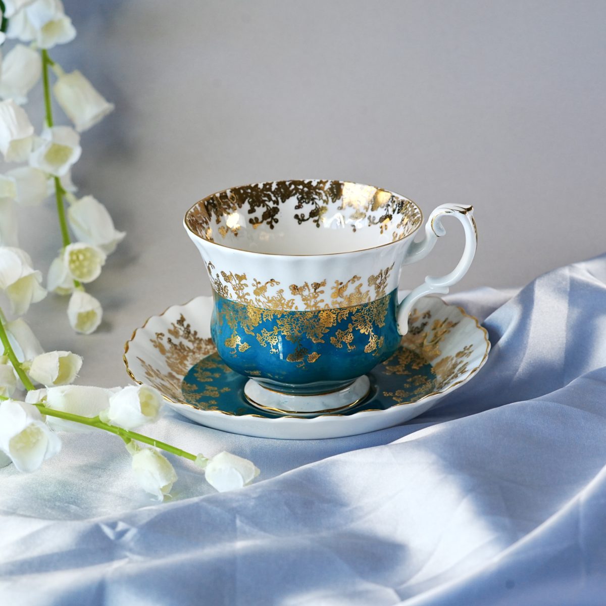 Vintage Royal Albert Regal Series Teal Teacup & Saucer – Heavy Acid Gold Filigree, Turquoise Band, Bone China, England 1970s