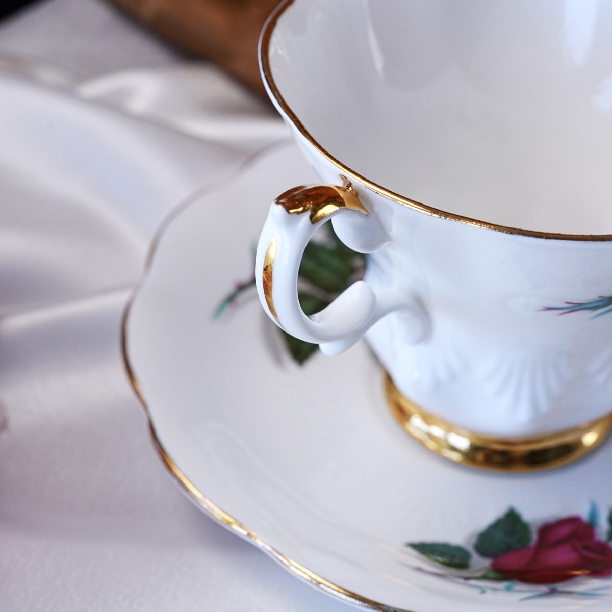 Vintage Royal Albert Crimson Rose Teacup & Saucer photo 3