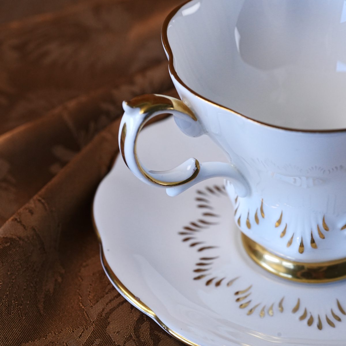 Vintage Royal Albert Val D'Or Teacup & Saucer photo 4