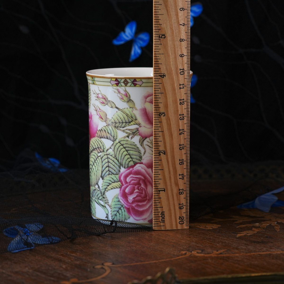 Vintage Royal Bone China Mug Pair photo 3