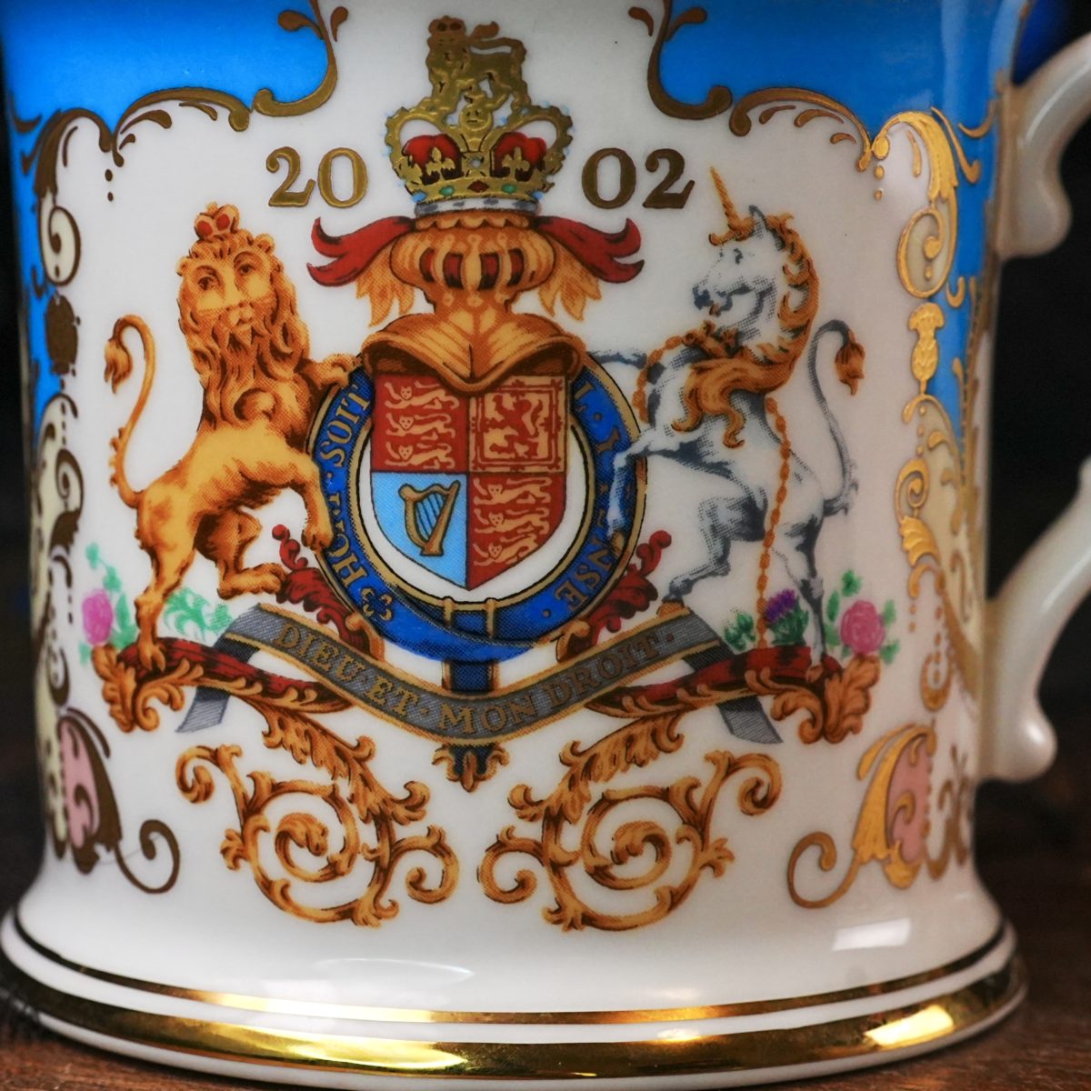 Vintage Royal Collection Golden Jubilee Mug Queen Elizabeth II – Official Palace Issue, Bleu Celeste Ground, Raised Tooled Gold Arms 2002