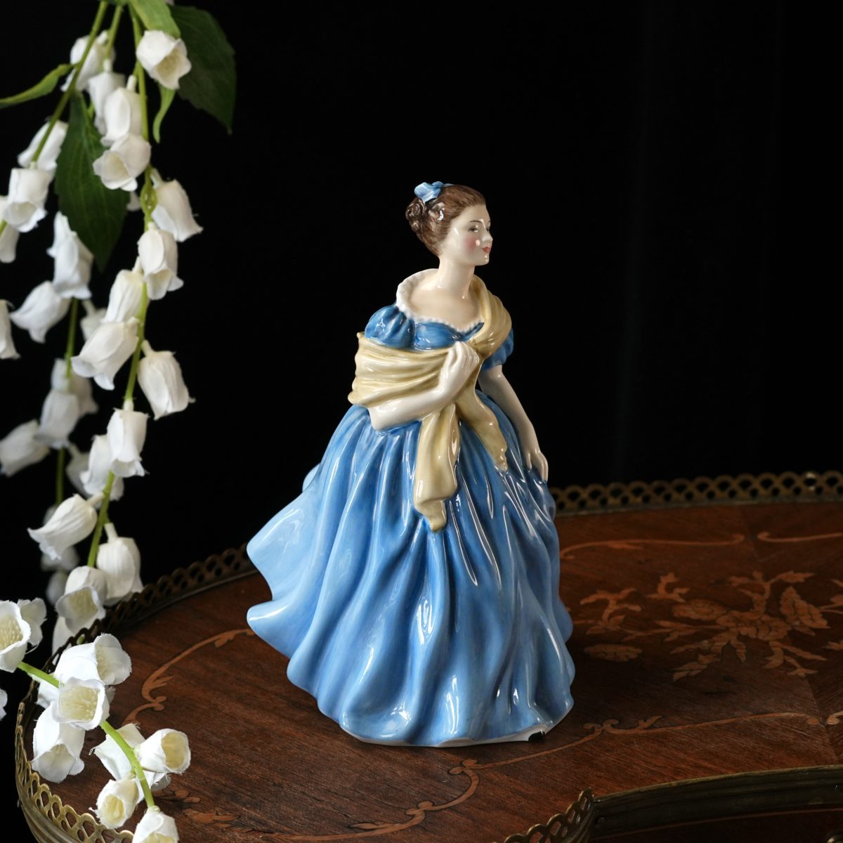 Vintage Royal Doulton Adrienne HN 2304 Figurine photo 4
