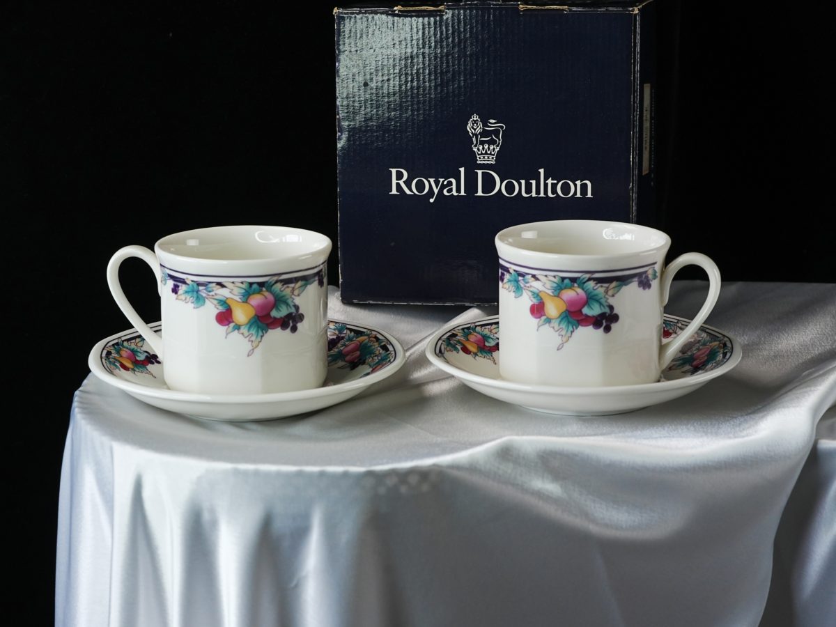 Vintage Royal Doulton Autumn's Glory Set – Pair of Cups & Saucers in Original Box, Fruit Garland, Cobalt Trim, Fine China, England 1992