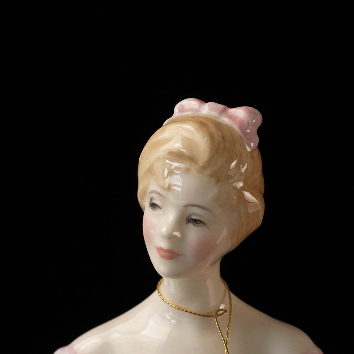 Vintage Royal Doulton Clarissa HN 2345 Figurine photo 3