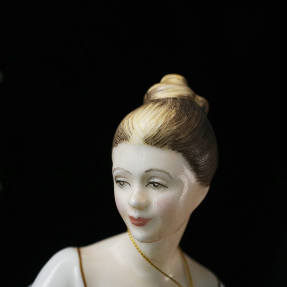 Vintage Royal Doulton My Love HN 2339 Figurine photo 3